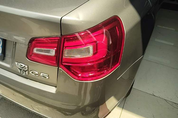 Used Citroen C5 2013 2.0L Automatic Luxury Model Right Rear Taillight