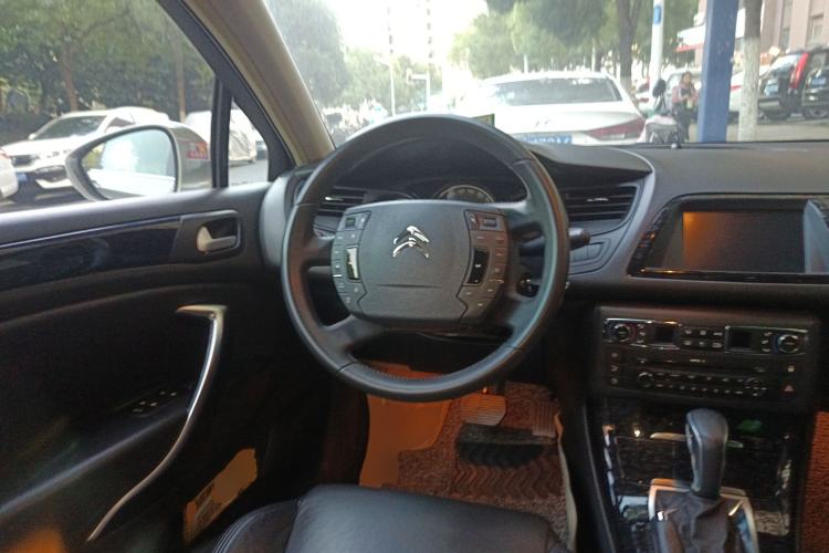 Used Citroen C5 2013 2.0L Automatic Luxury Model Steering Wheel