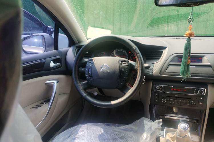 Used Citroen C5 2013 2.0L Manual Comfort Version Steering Wheel