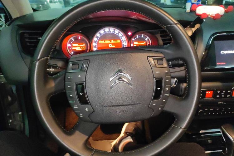 Used Citroen C5 2013 2.0L Automatic Luxury Model Steering Wheel