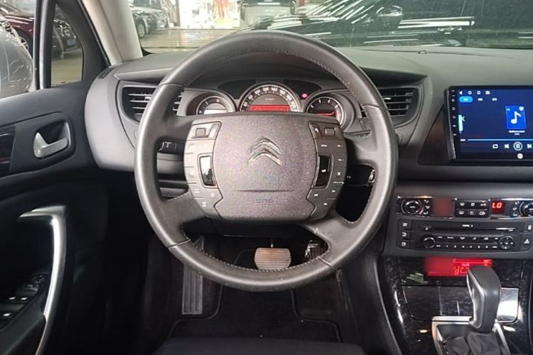 Used Citroen C5 2013 2.0L Automatic Luxury Model Steering Wheel
