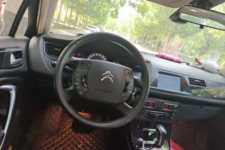 Used Citroen C5 2013 2.0L Automatic Yue Shang Edition Steering Wheel