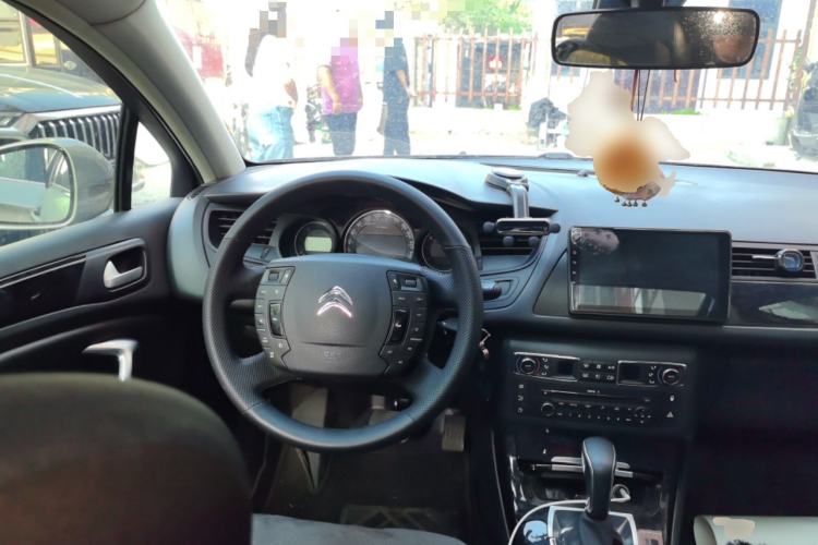 Used Citroen C5 2013 2.0L Automatic Luxury Model Steering Wheel