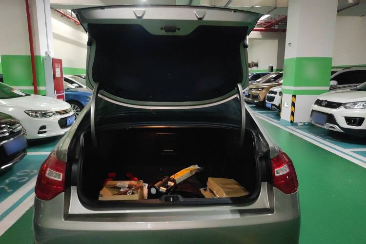 Used Citroen C5 2013 2.0L Automatic Luxury Model Trunk