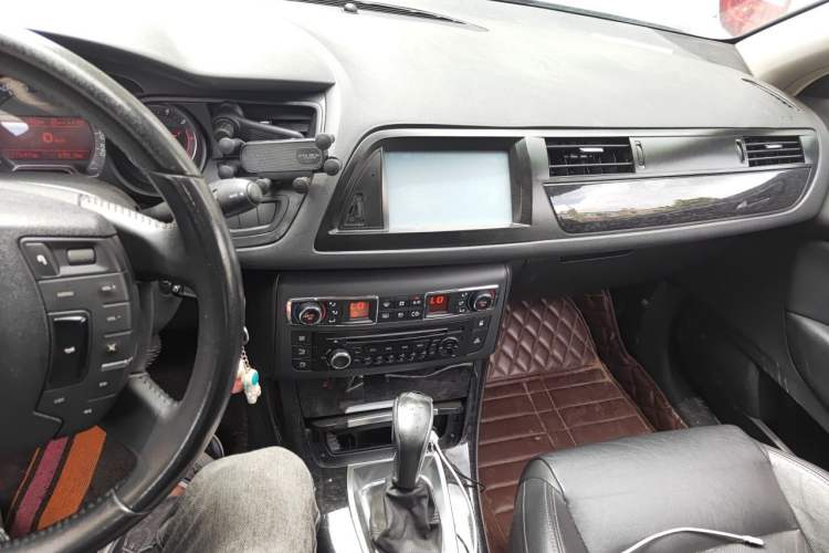 Used Citroen C5 2013 2.0L Automatic Luxury Model Audio And AC Panel
