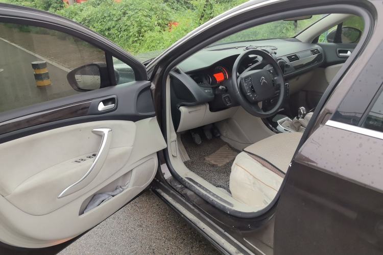 Used Citroen C5 2013 2.0L Manual Comfort Version Driver Seat