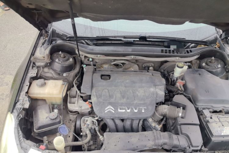 Used Citroen C5 2013 2.0L Manual Comfort Version Engine Bay Right