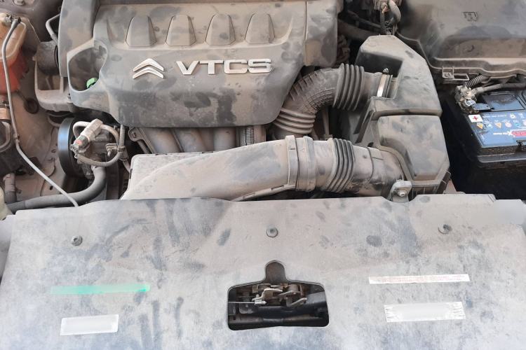 Used Citroen C5 2013 2.3L Automatic Zunyu Model Engine Bay