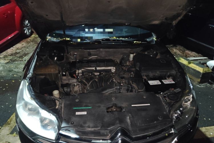 Used Citroen C5 2013 2.0L Automatic Luxury Model Engine Bay