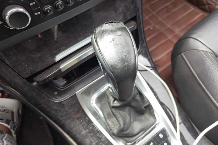 Used Citroen C5 2013 2.0L Automatic Luxury Model Gear Lever