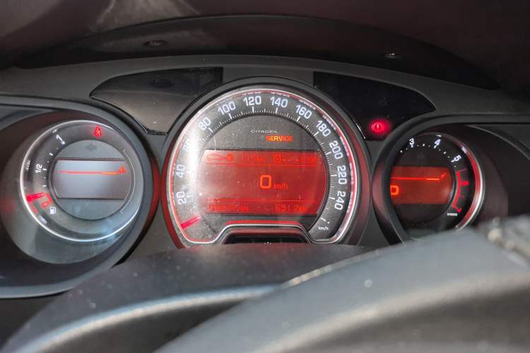 Used Citroen C5 2013 2.3L Automatic Zunyu Model Instrument Cluster