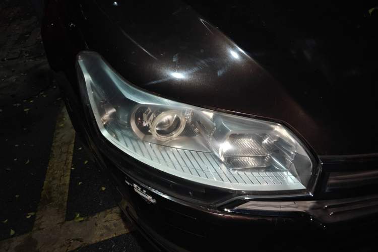 Used Citroen C5 2013 2.0L Automatic Luxury Model Right Front Headlight