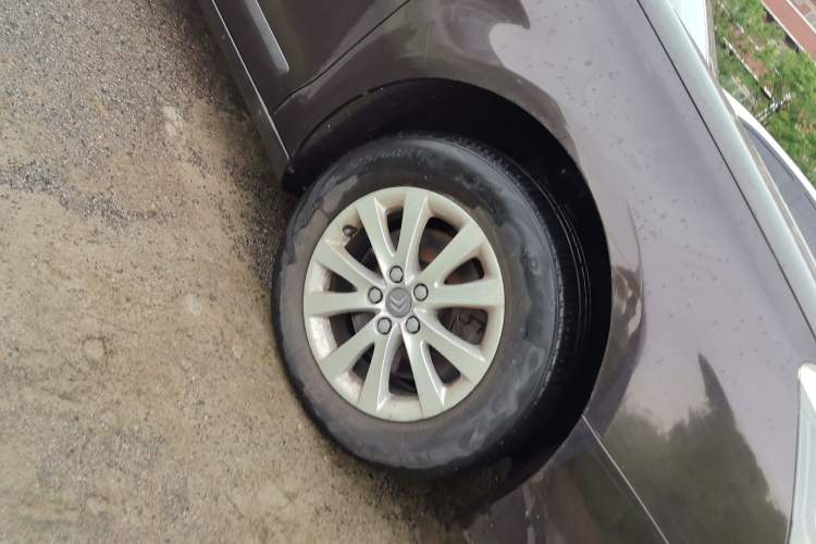 Used Citroen C5 2013 2.0L Manual Comfort Version Right Front Wheel Hub
