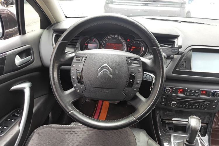 Used Citroen C5 2013 2.0L Automatic Luxury Model Steering Wheel