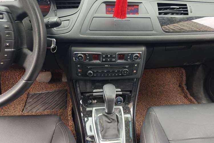 Used Citroen C5 2013 2.0L Automatic Luxury Model Audio And AC Panel