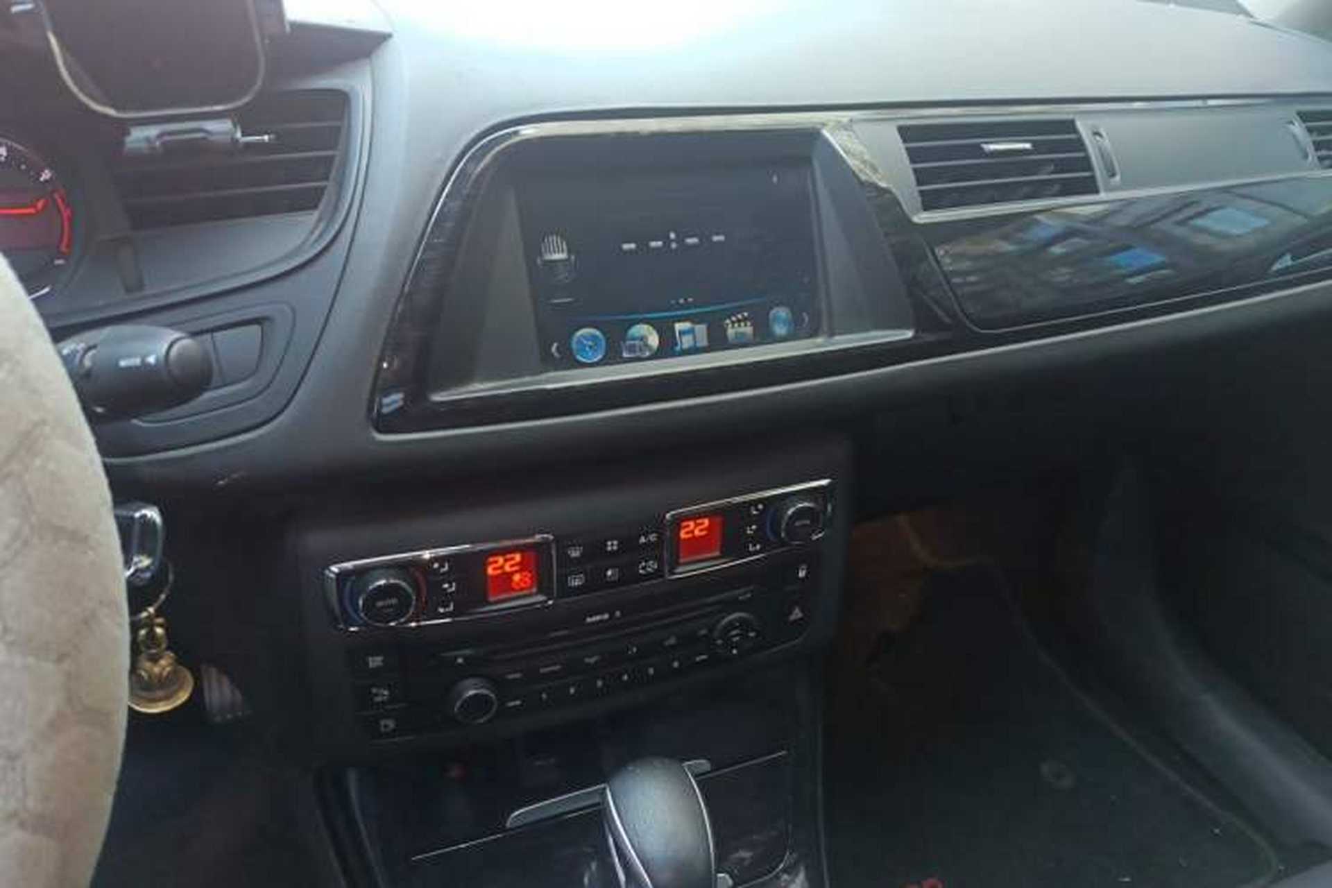 Used Citroen C5 2013 2.0L Automatic Yue Shang Edition Audio And AC Panel