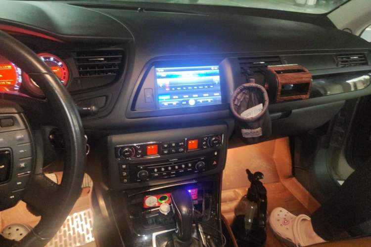 Used Citroen C5 2013 2.0L Automatic Yue Shang Edition Audio And AC Panel