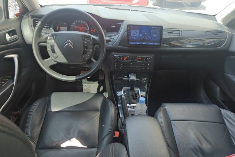 Used Citroen C5 2013 2.0L Automatic Luxury Model Center Console