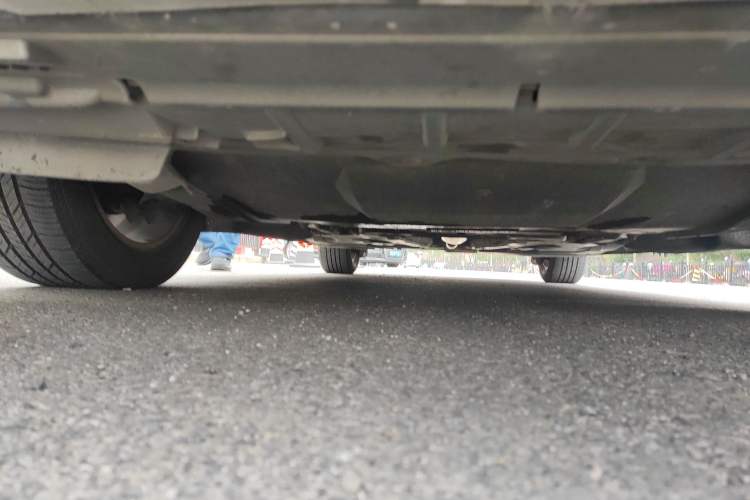 Used Citroen C5 2013 2.3L Automatic Zunyu Model Chassis Front