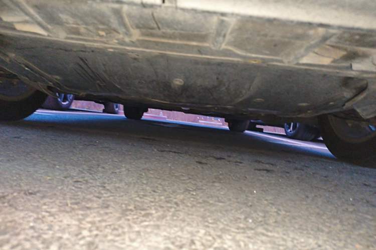 Used Citroen C5 2013 2.3L Automatic Zunyu Model Chassis Front