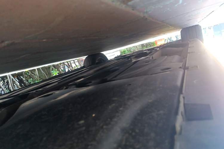 Used Citroen C5 2013 2.0L Automatic Yue Shang Edition Chassis Rear Left