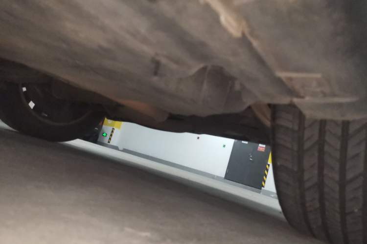 Used Citroen C5 2013 2.3L Automatic Zunyu Model Chassis Rear