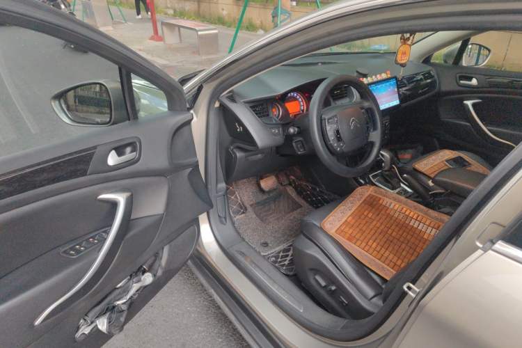 Used Citroen C5 2013 2.0L Automatic Luxury Model Driver Seat