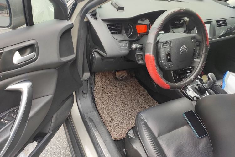Used Citroen C5 2013 2.3L Automatic Zunyu Model Driver Seat