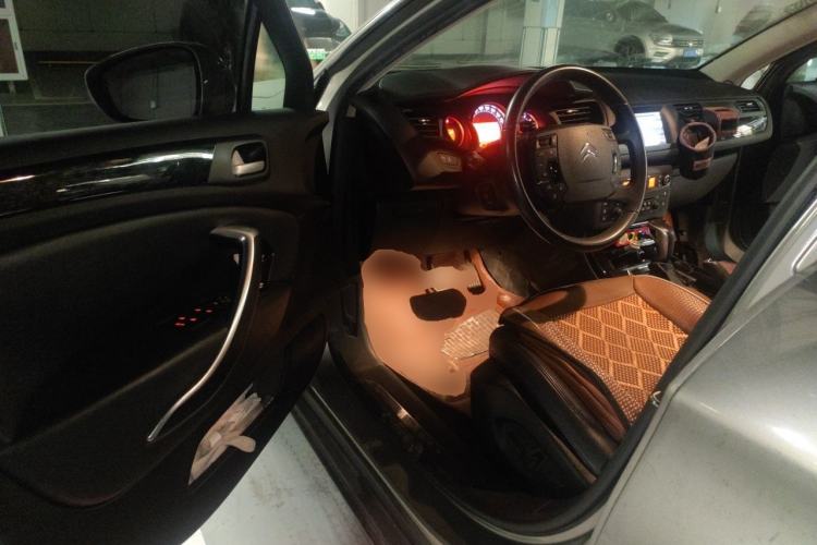 Used Citroen C5 2013 2.0L Automatic Yue Shang Edition Driver Seat