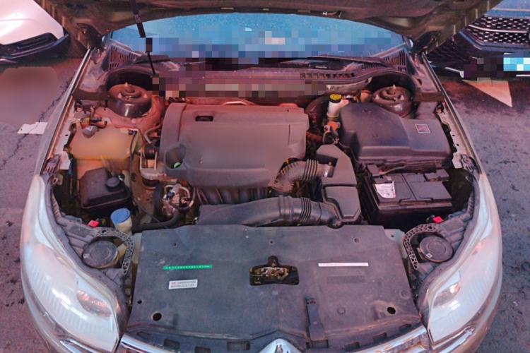 Used Citroen C5 2013 2.3L Automatic Zunyu Model Engine Bay