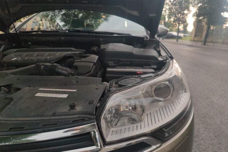 Used Citroen C5 2013 2.0L Automatic Luxury Model Engine Bay Left