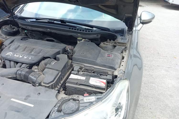 Used Citroen C5 2013 2.0L Automatic Enjoyment Model Engine Bay Left