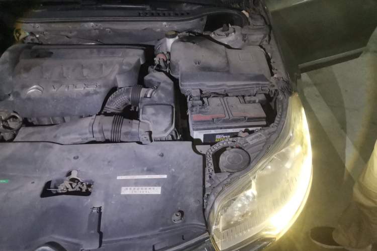 Used Citroen C5 2013 2.3L Automatic Zunyu Model Engine Bay Left