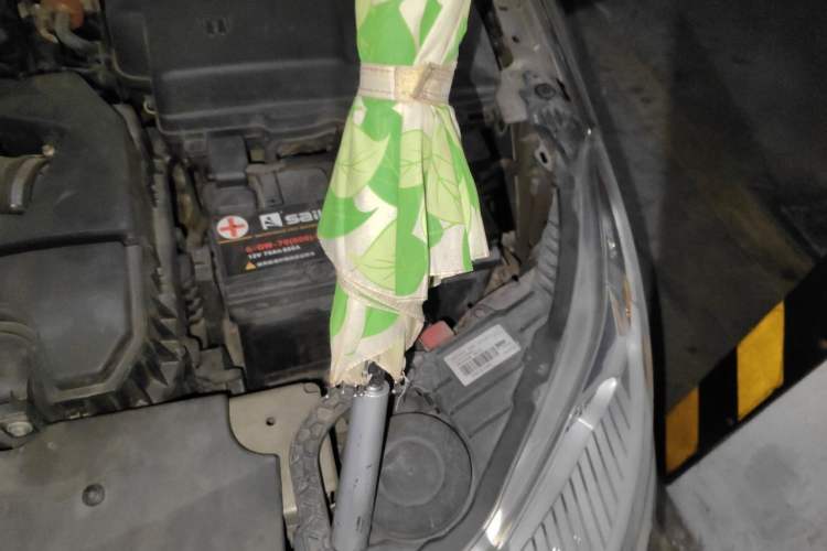 Used Citroen C5 2013 2.3L Automatic Zunyu Model Engine Bay Left