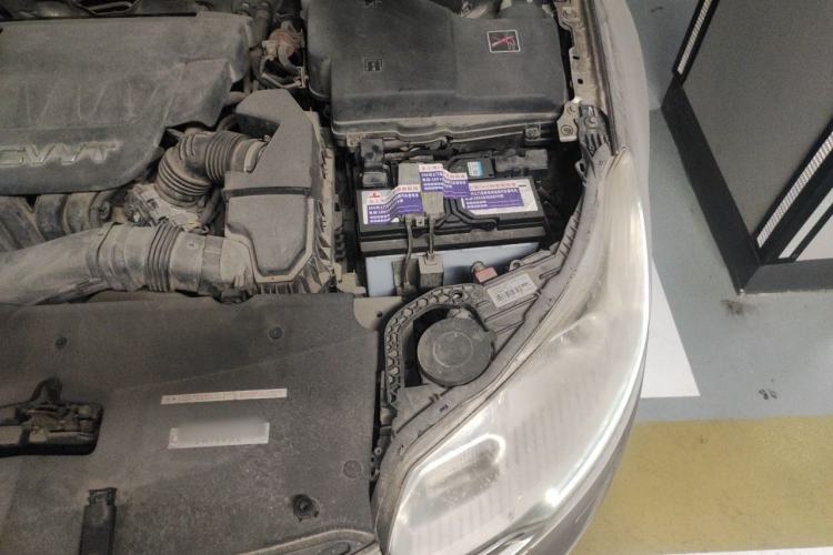 Used Citroen C5 2013 2.0L Automatic Yue Shang Edition Engine Bay Left