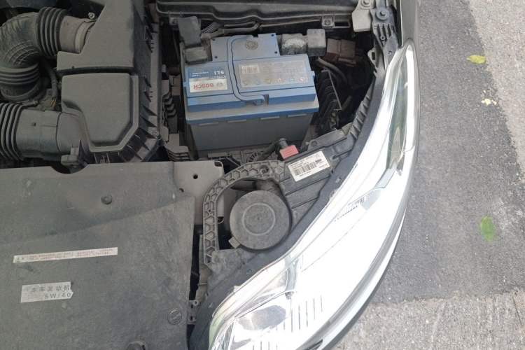 Used Citroen C5 2013 2.3L Automatic Zunyu Model Engine Bay Left