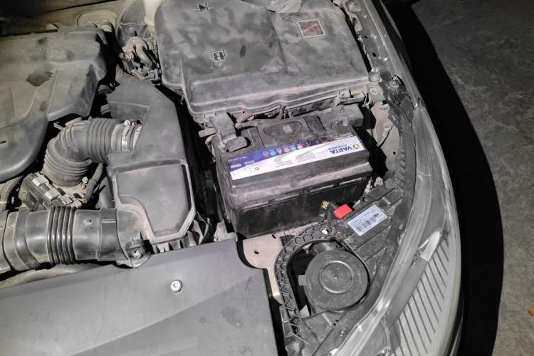 Used Citroen C5 2013 2.0L Automatic Luxury Model Engine Bay Left