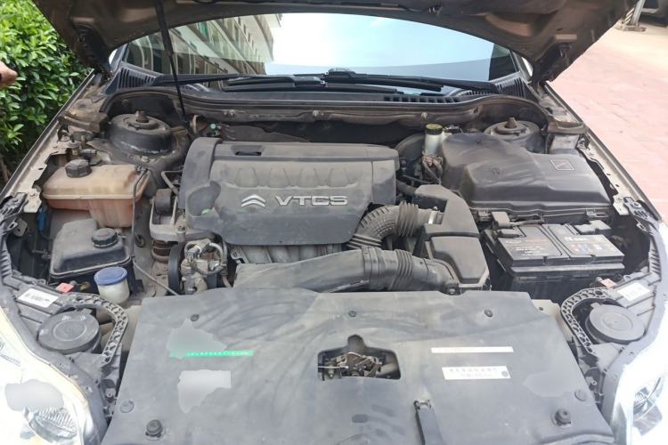 Used Citroen C5 2013 2.0L Automatic Yue Shang Edition Engine Bay