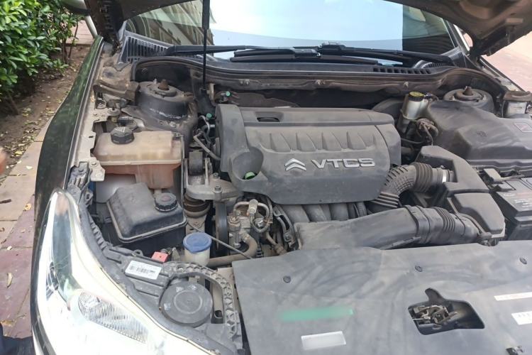 Used Citroen C5 2013 2.0L Automatic Yue Shang Edition Engine Bay Right