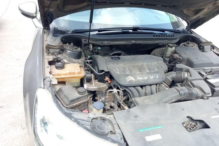 Used Citroen C5 2013 2.0L Automatic Enjoyment Model Engine Bay Right