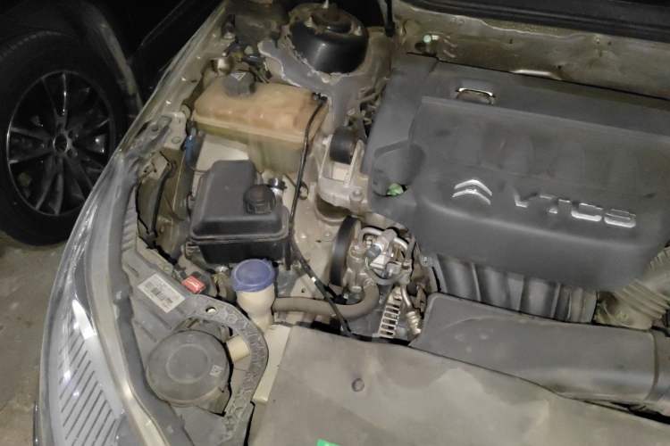 Used Citroen C5 2013 2.3L Automatic Zunyu Model Engine Bay Right