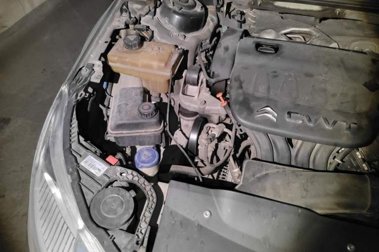 Used Citroen C5 2013 2.0L Automatic Luxury Model Engine Bay Right