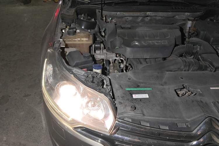 Used Citroen C5 2013 2.3L Automatic Prestige Edition Engine Bay Right