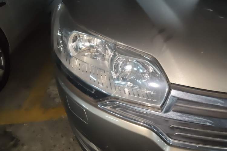 Used Citroen C5 2013 2.3L Automatic Zunyu Model Exterior 6