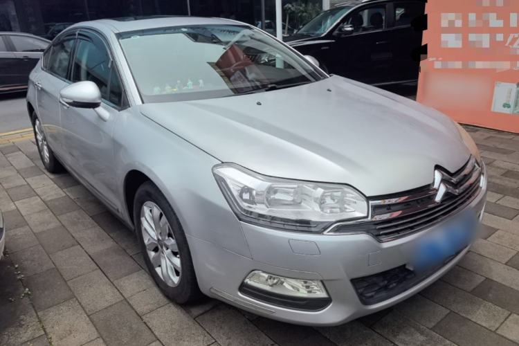 Used Citroen C5 2013 2.3L Automatic Zunyu Model Front Right 45 Deg