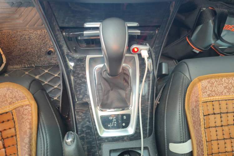 Used Citroen C5 2013 2.0L Automatic Luxury Model Gear Lever