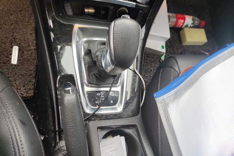 Used Citroen C5 2013 2.3L Automatic Zunyu Model Gear Lever