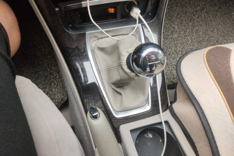 Used Citroen C5 2013 2.0L Manual Comfort Version Gear Lever