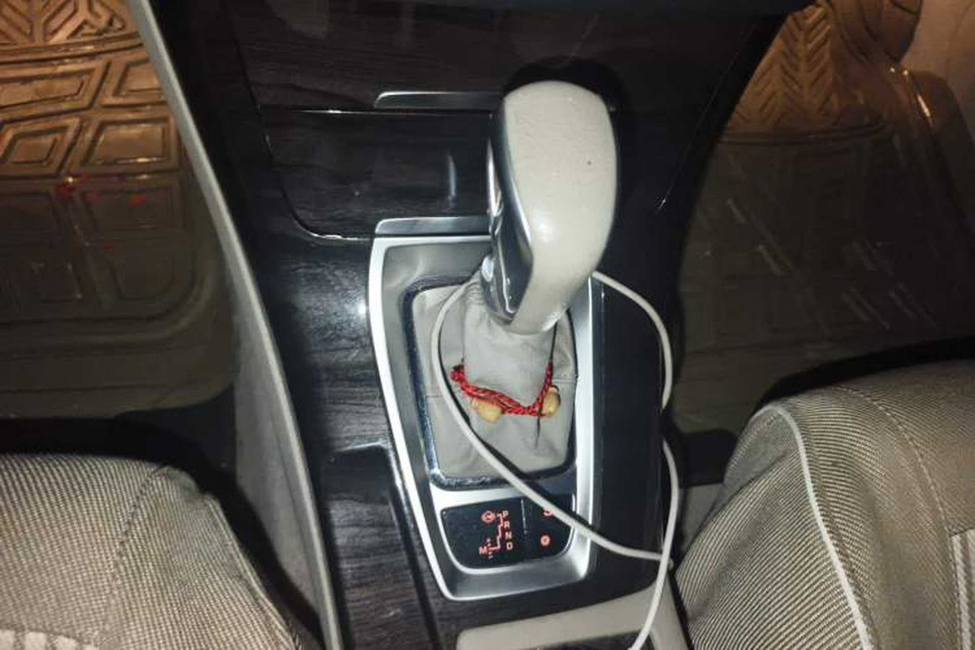 Used Citroen C5 2013 2.0L Automatic Luxury Model Gear Lever