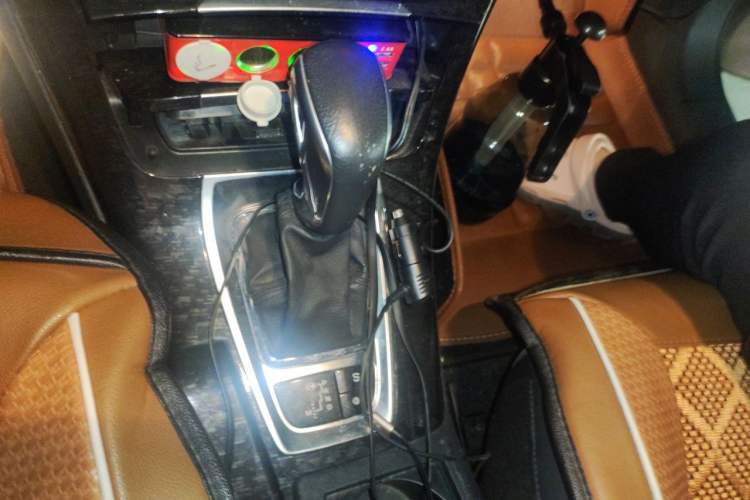 Used Citroen C5 2013 2.0L Automatic Yue Shang Edition Gear Lever